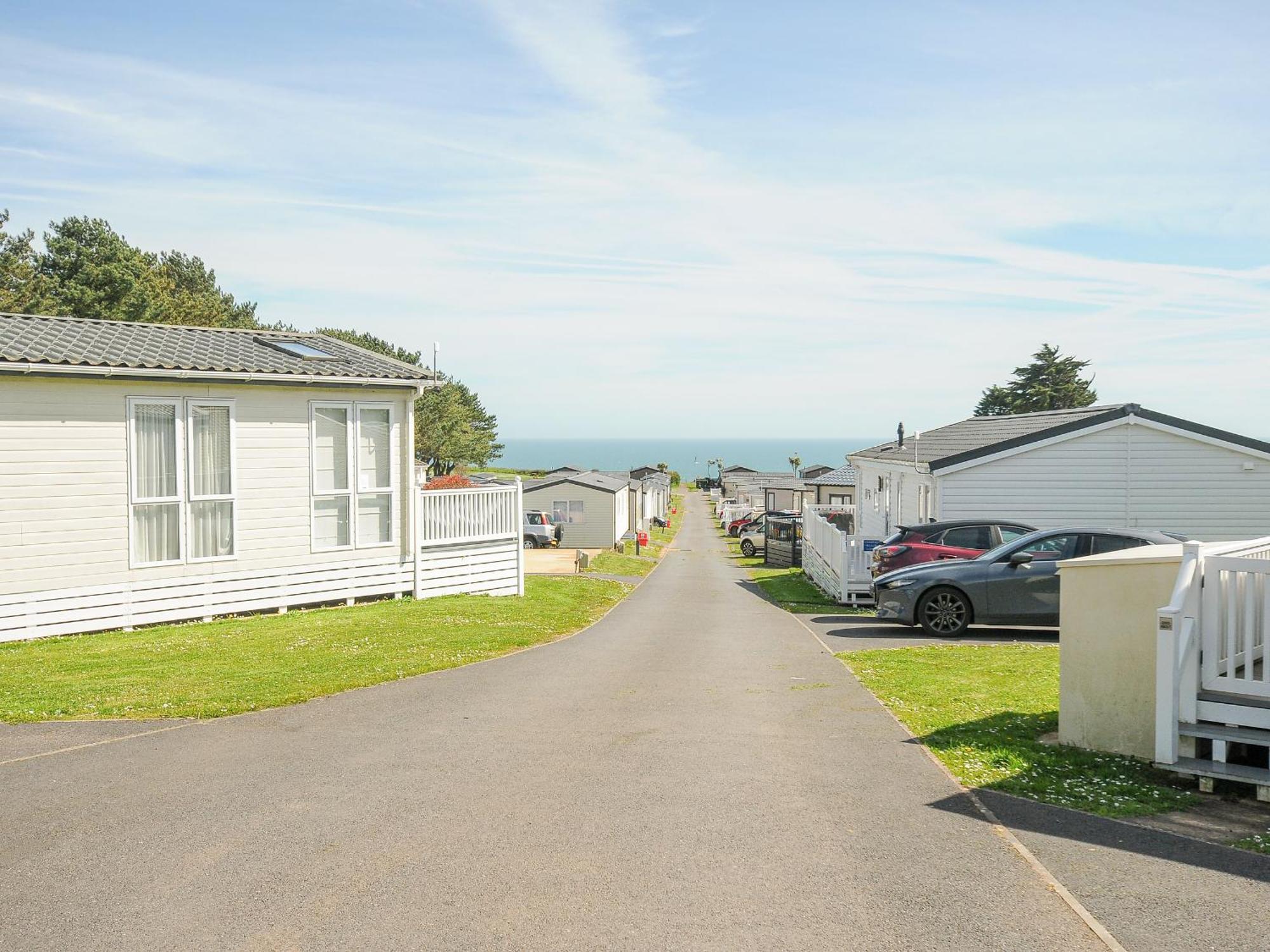 Tb Chalet T37 At Landscove Holiday Park Brixham Exterior photo