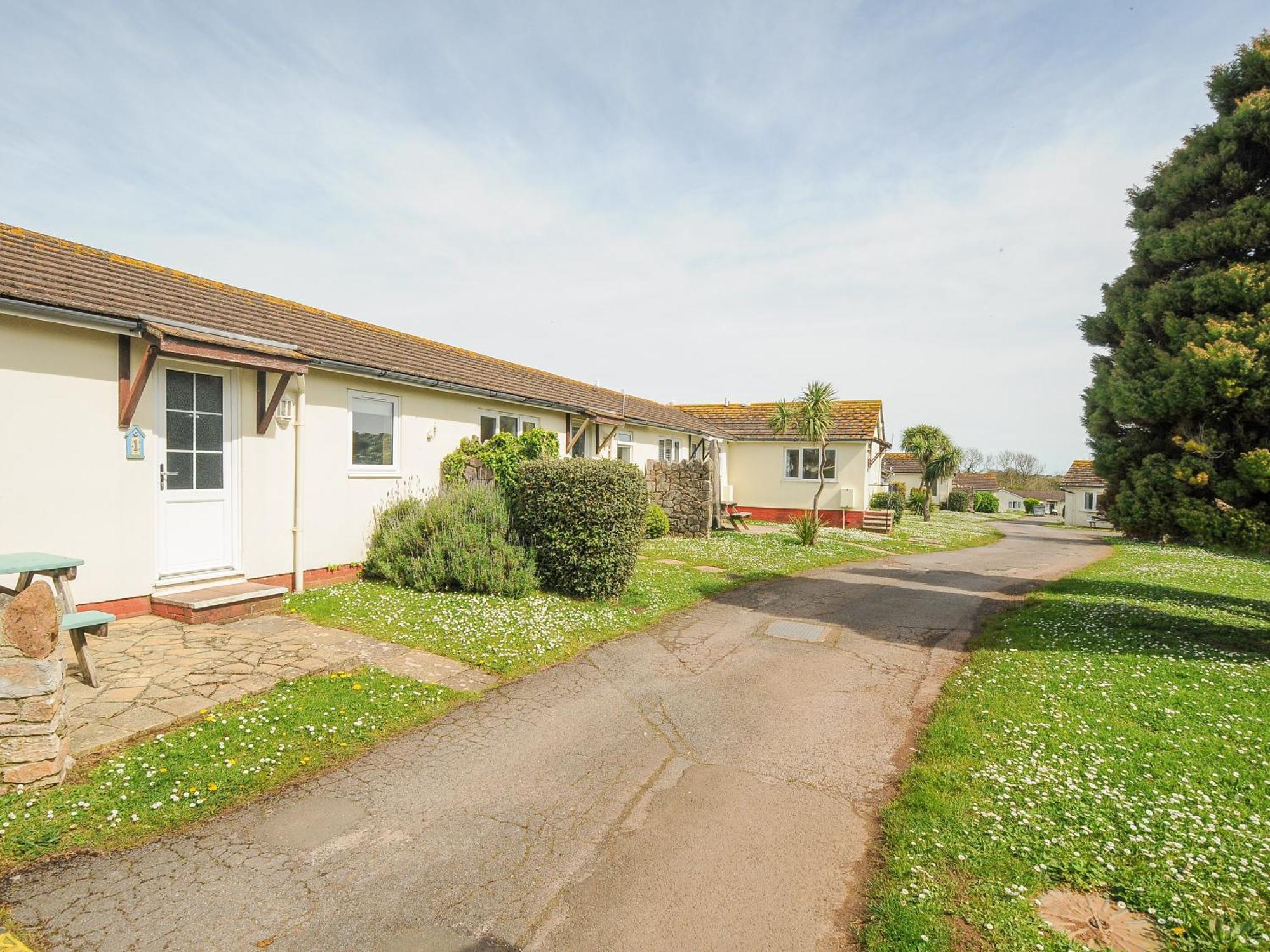 Tb Chalet T37 At Landscove Holiday Park Brixham Exterior photo