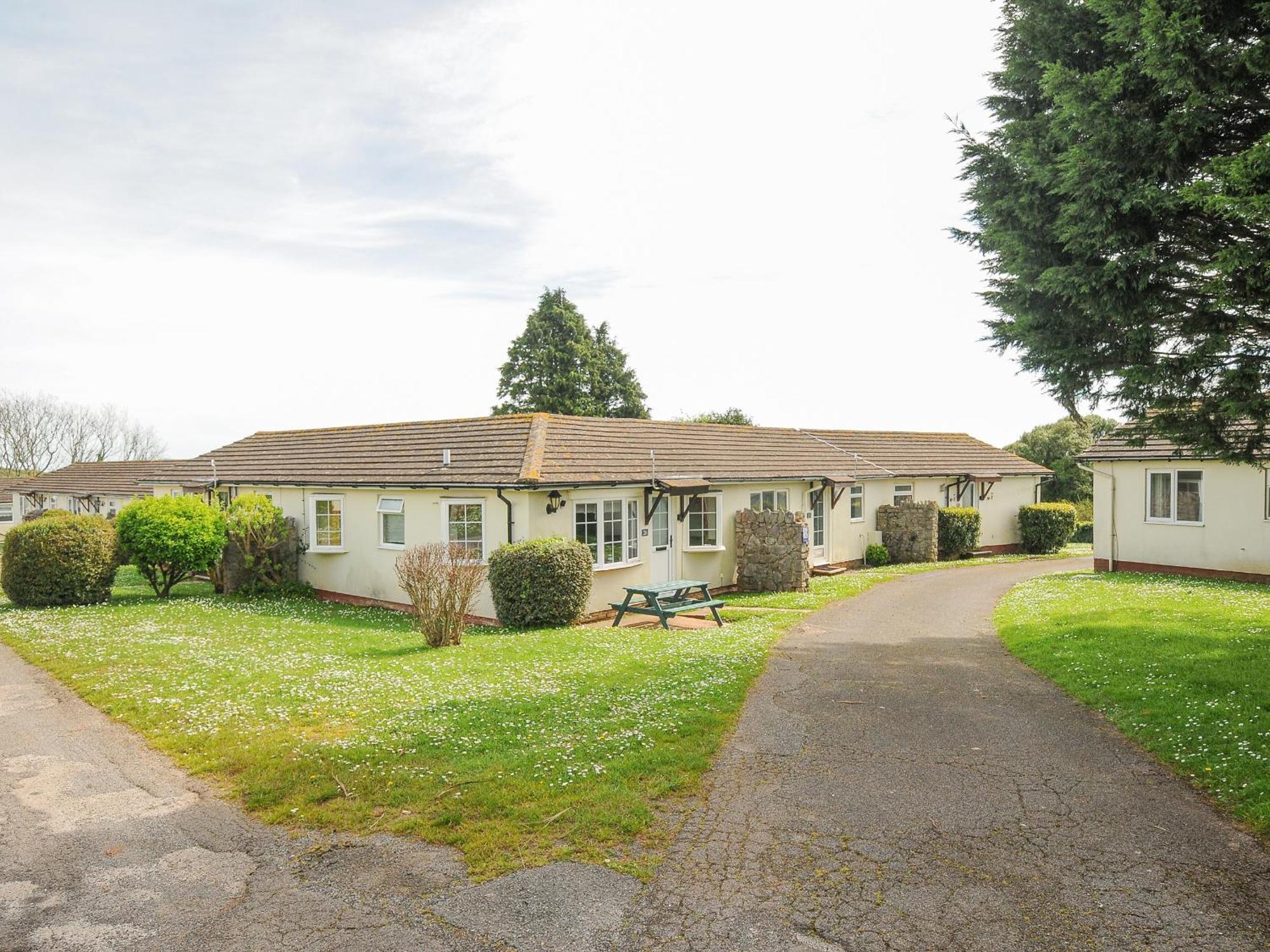 Tb Chalet T37 At Landscove Holiday Park Brixham Exterior photo