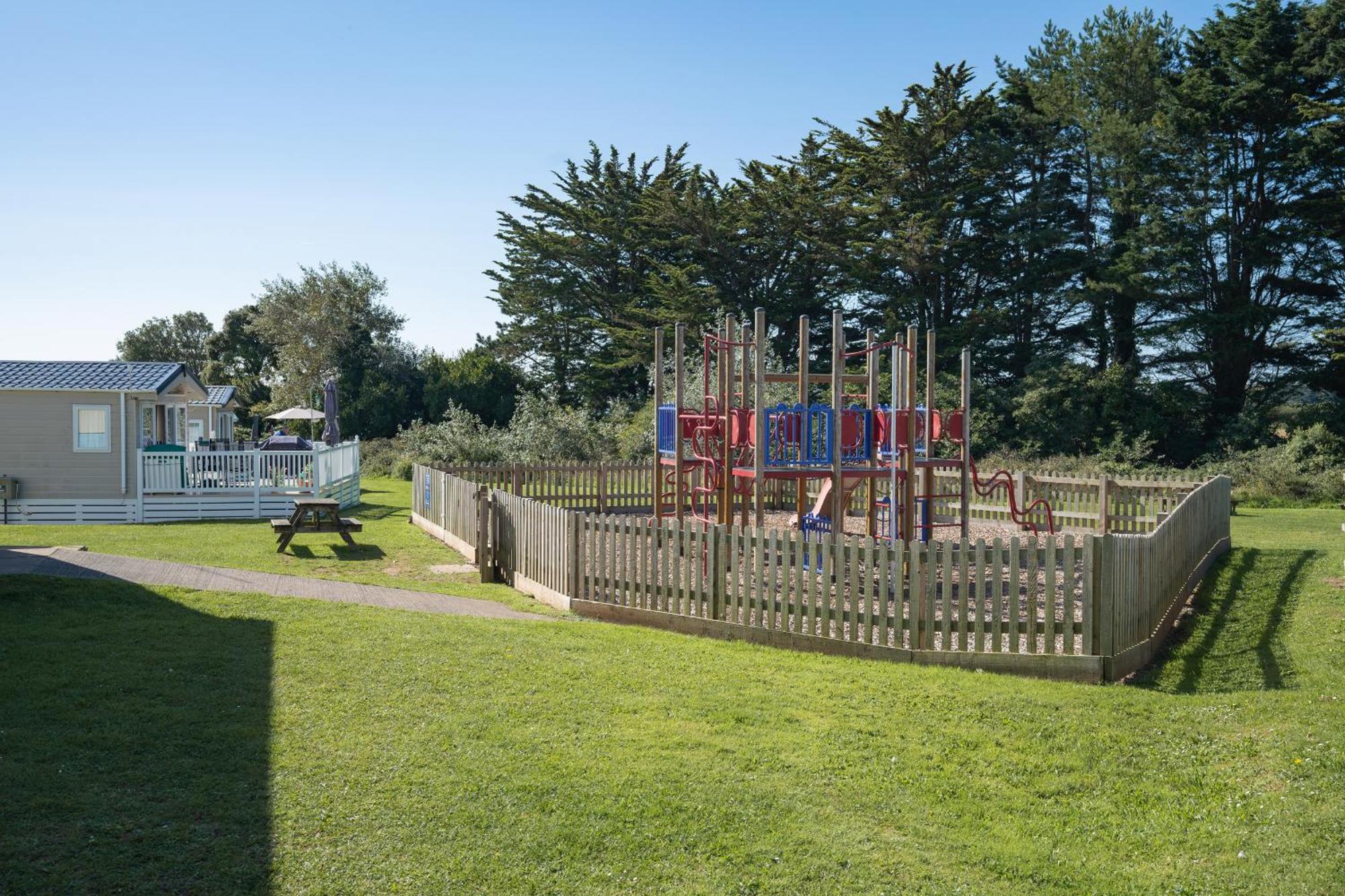Tb Chalet T37 At Landscove Holiday Park Brixham Exterior photo